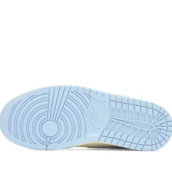 Air Jordan 1 Retro Hi Sneaker