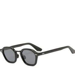 AKILA Iris Sunglasses