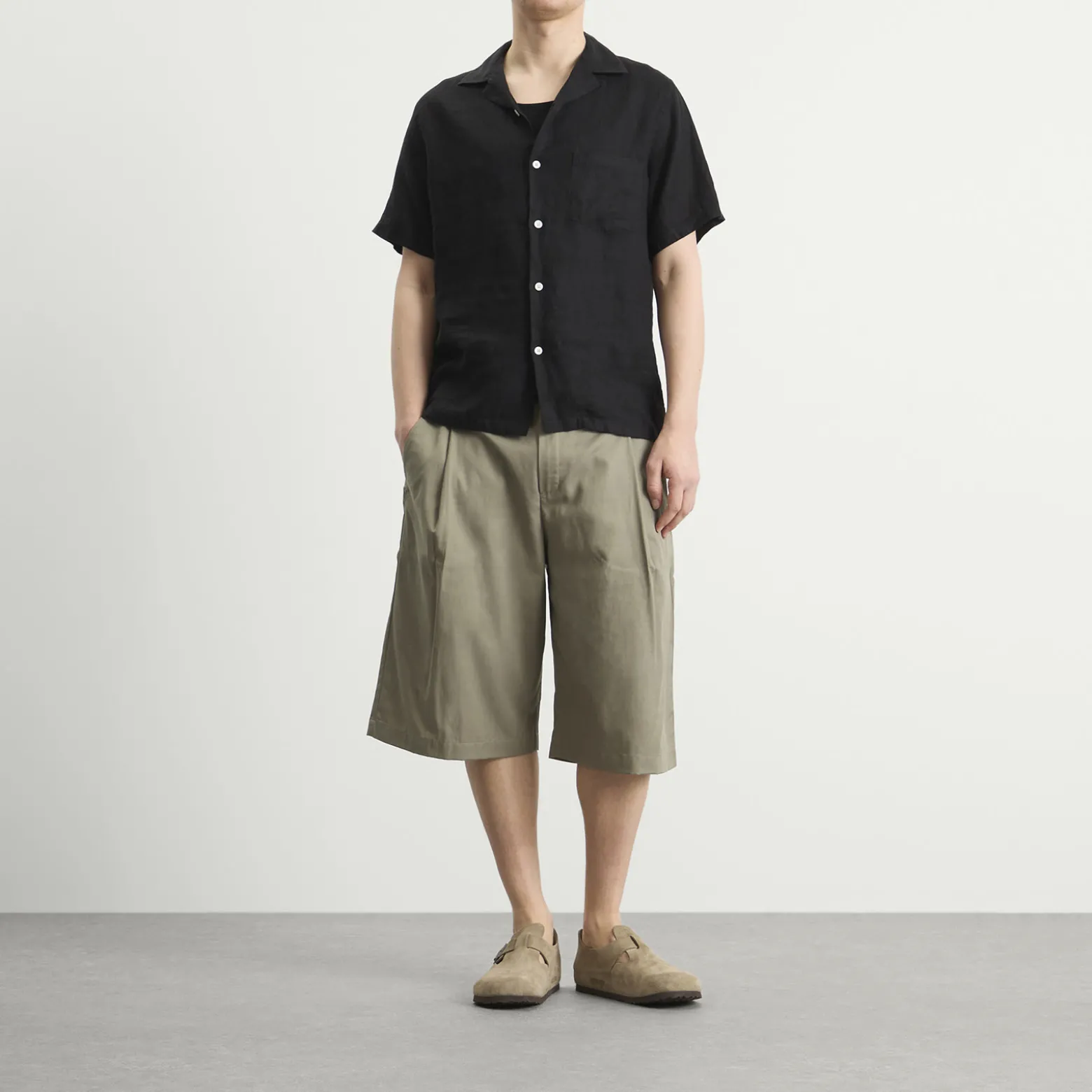 A Kind of Guise Juno Pleated Shorts