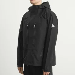 and wander 2.5L Hiker Rain Jacket