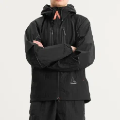 and wander x ROA Ripstop Wind Jacket
