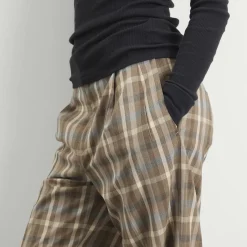 Auralee Wool Check Two-Tuck Slacks