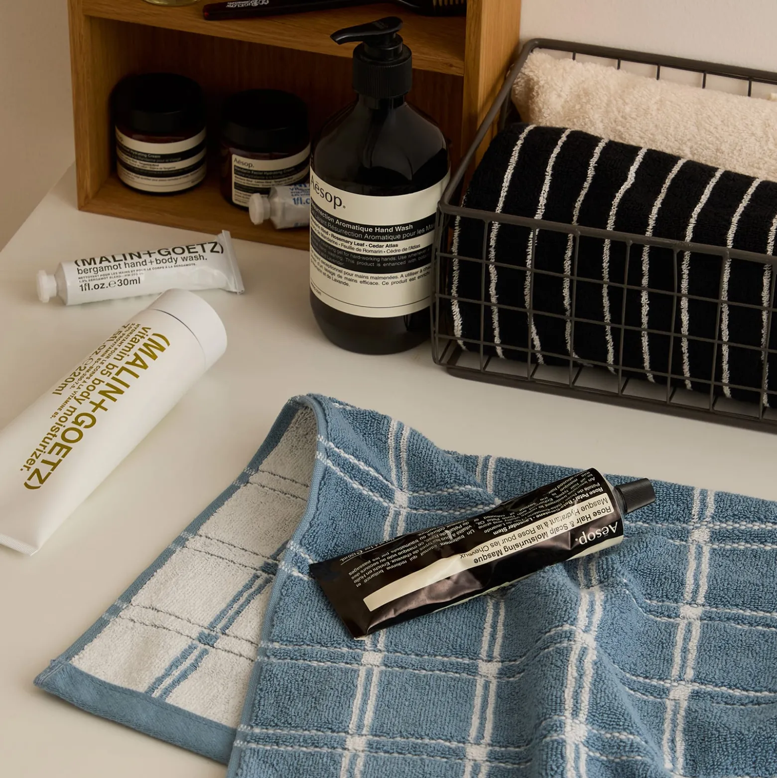 Baina Ness Hand Towel