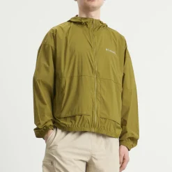 Columbia Street Heights™ Windbreaker