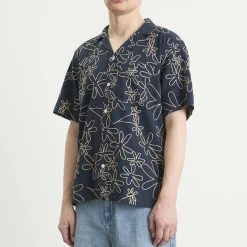Foret Peer Embroidery Regular Fit Ss Shirt