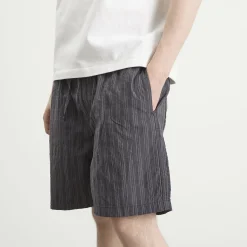 Foret Shift Textured Shorts