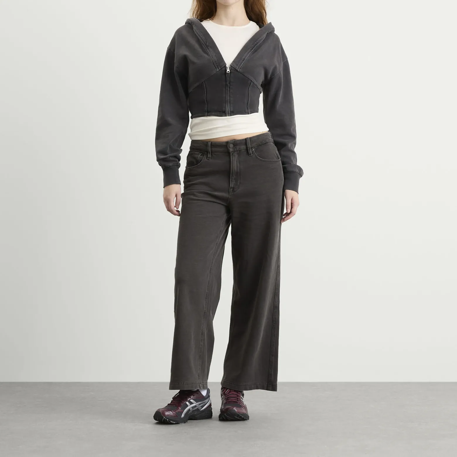 Good American Jeanius Crop Good Skate Sweatpants