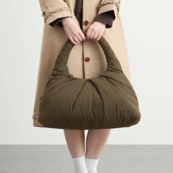 My Mum Made It Large Pleat Puffer Tote Bag