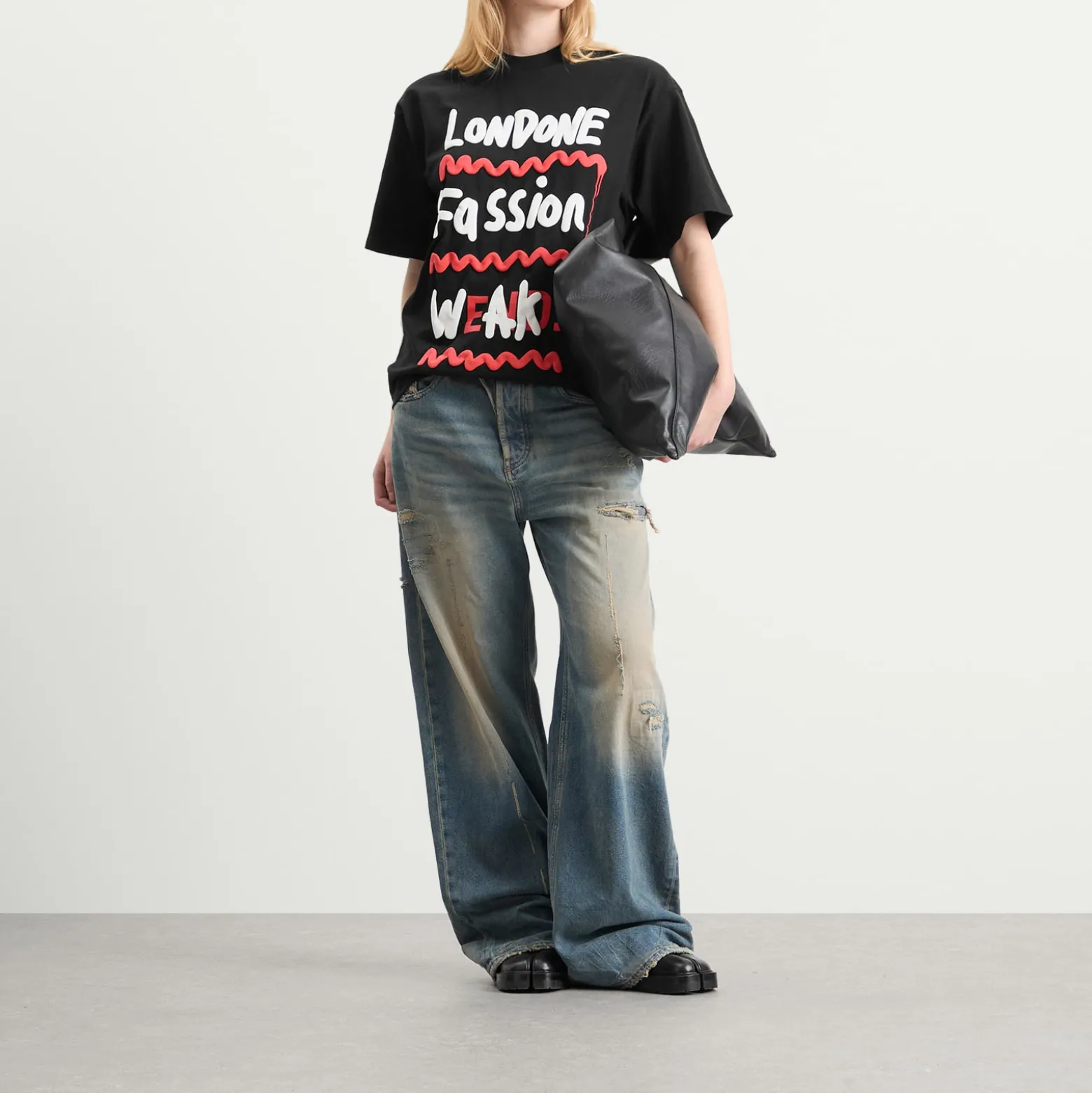 Navinder Nangla END. Londone Fassion Weak T-Shirt