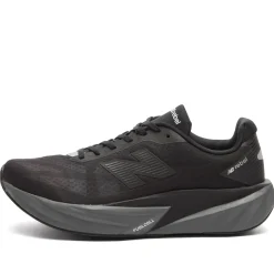 New Balance Fuelcell Rebel v5 Sneaker