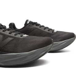 New Balance Fuelcell Rebel v5 Sneaker