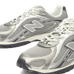 New Balance 204L Sneaker