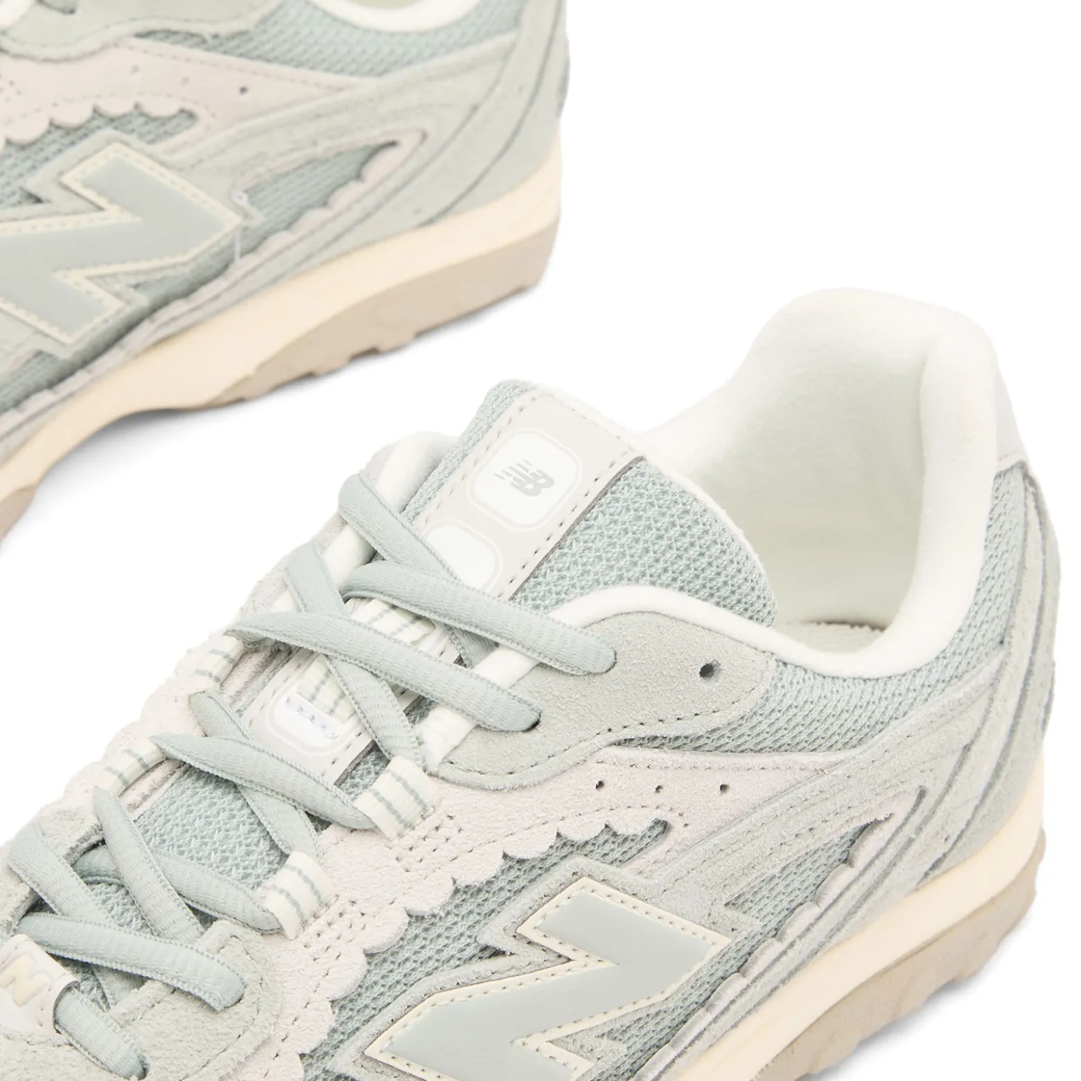 New Balance 204L Sneaker