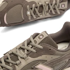 New Balance 204L Sneaker