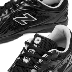 New Balance 204L Sneaker