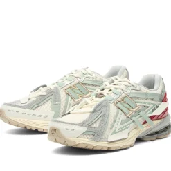 New Balance 1906 Sneaker