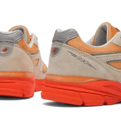 New Balance 990v4 Sneaker