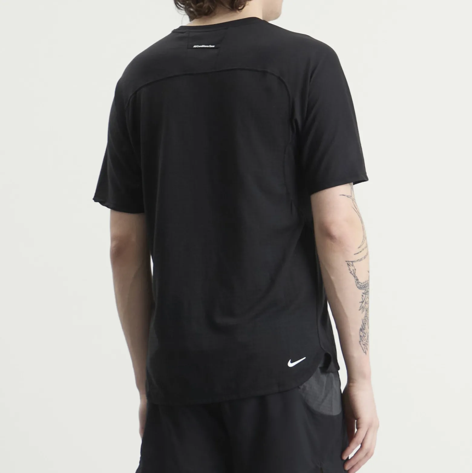 Nike ACG Solar Chase Short Sleeve T-Shirt