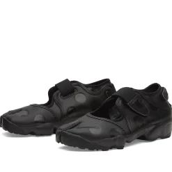 Nike Air Rift Dot Sneaker