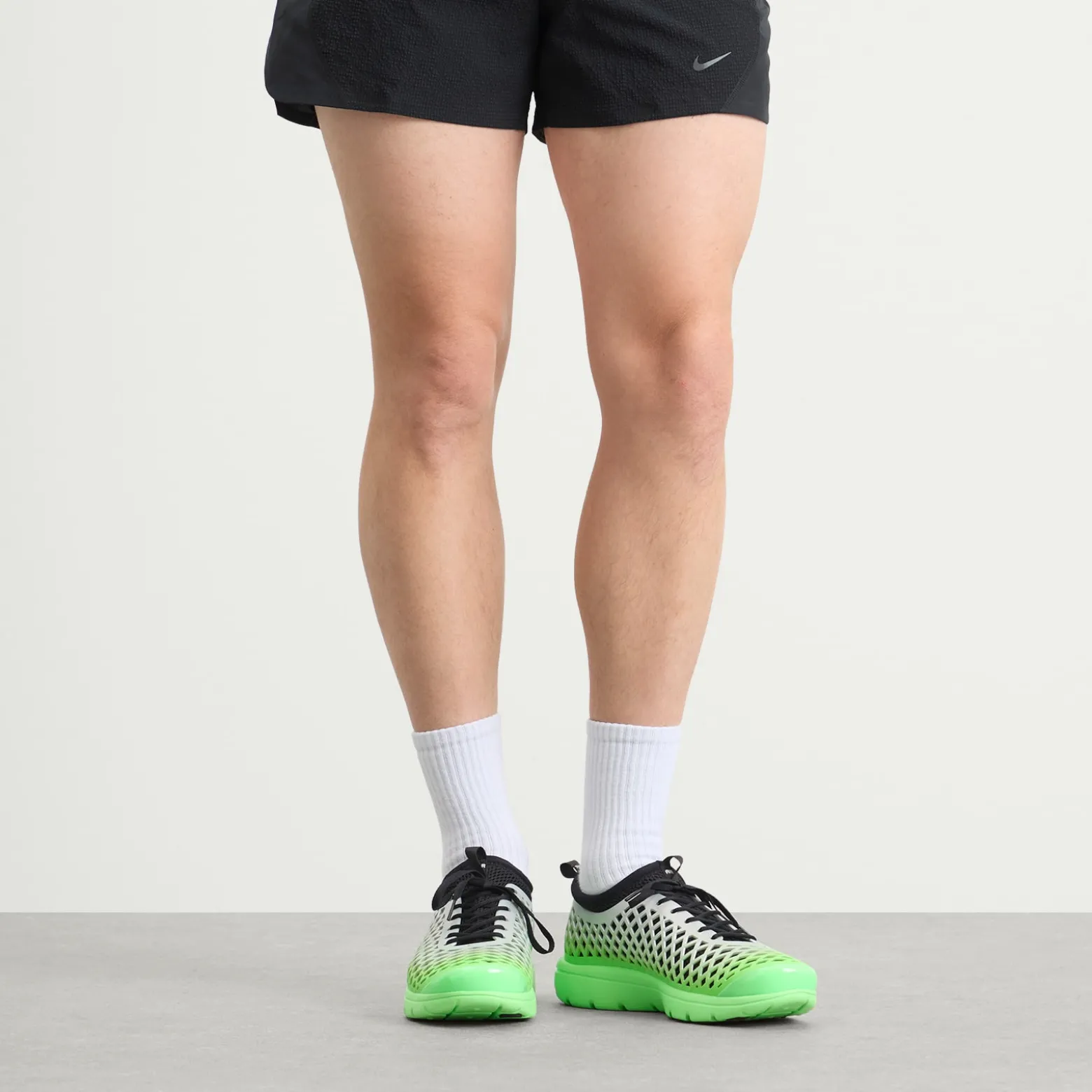 Nike Rejuven8 Run OG QS Sneaker