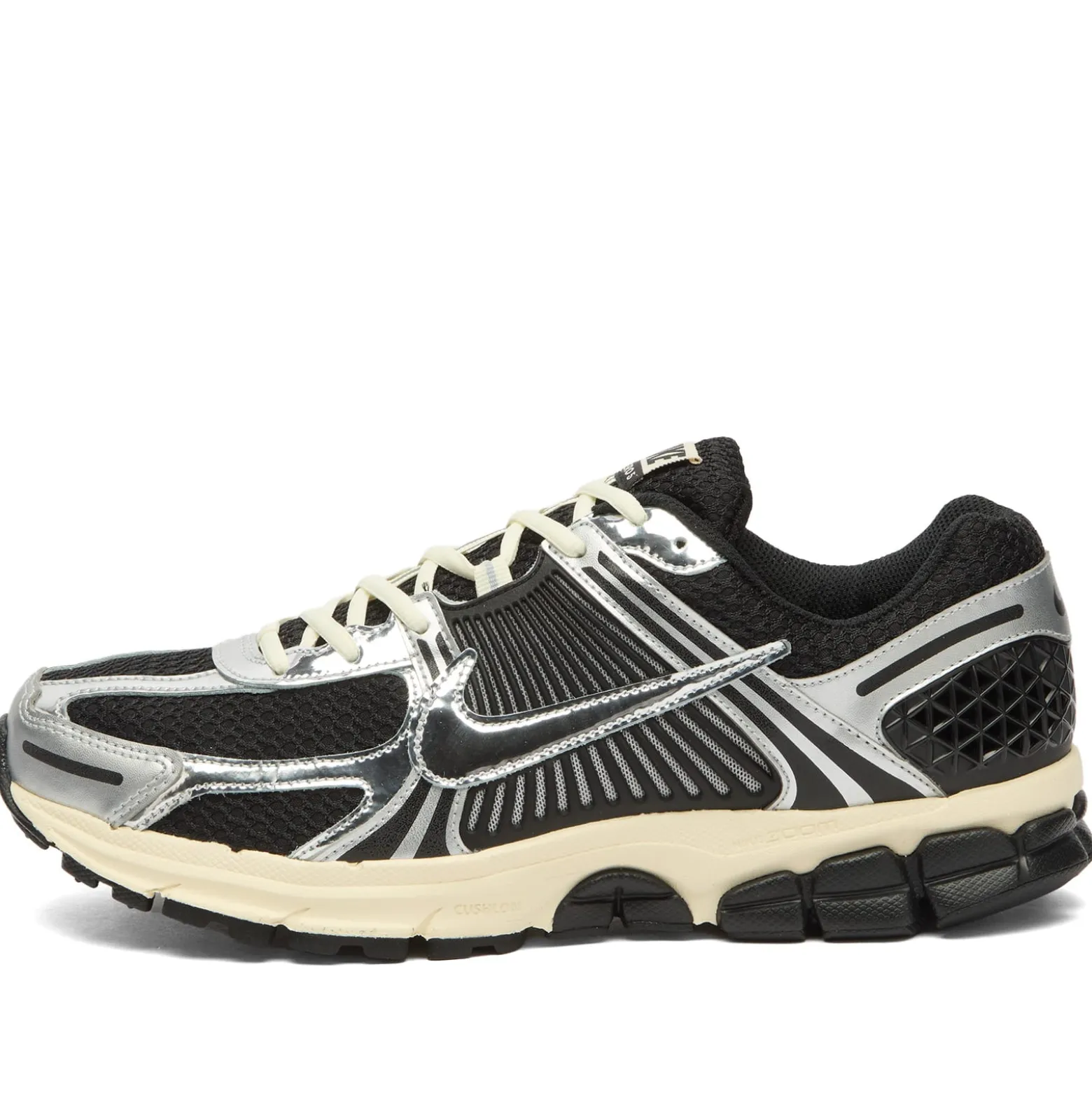 Nike Vomero 5 Chrome Sneaker