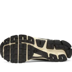 Nike Vomero 5 Chrome Sneaker