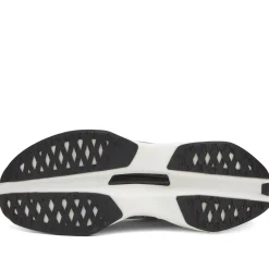 ON Cloudboom Max Sneaker