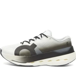 ON Cloudboom Max Sneaker