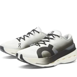 ON Cloudboom Max Sneaker