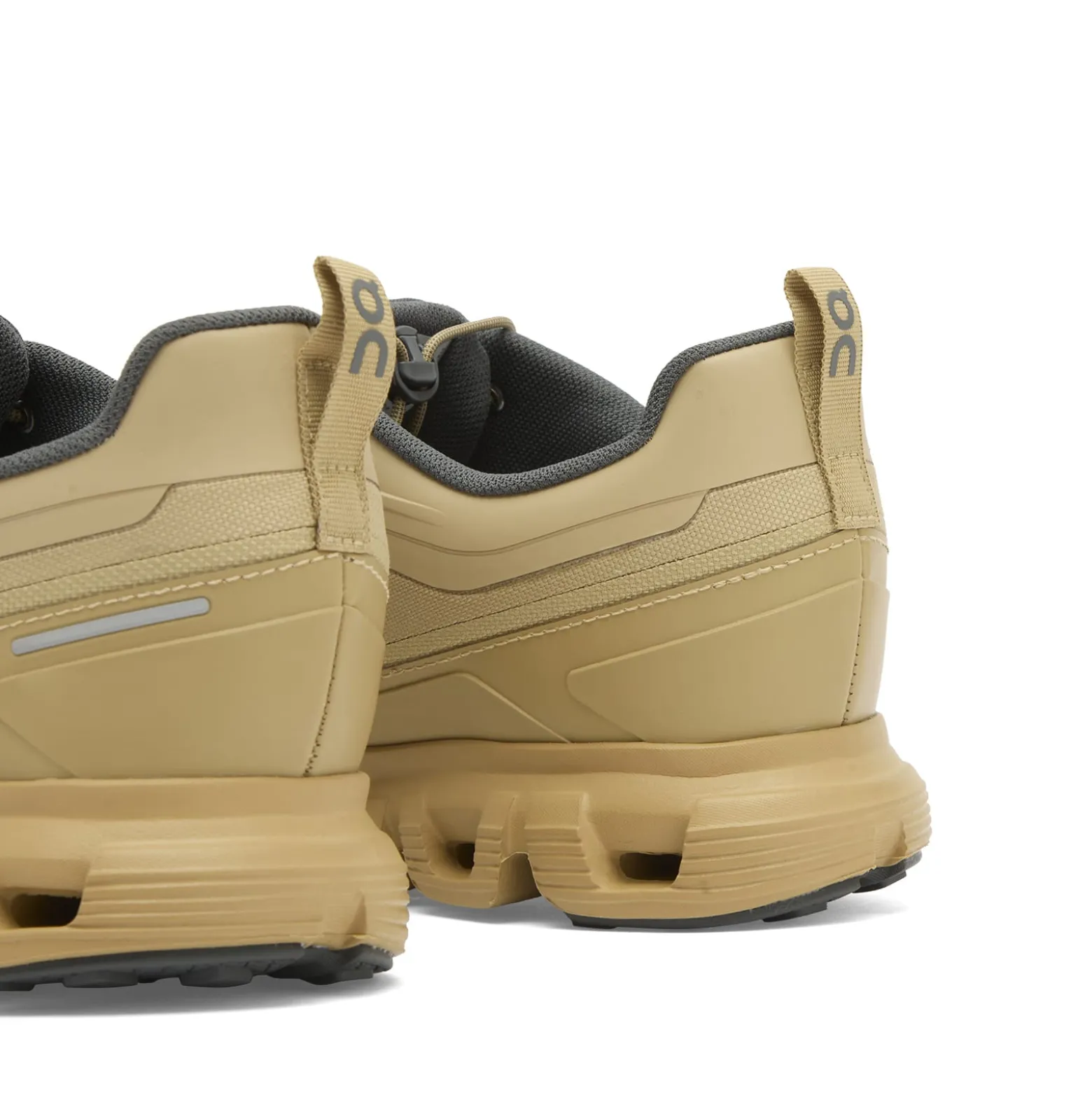 ON Cloud 6 Geo WP Sneaker
