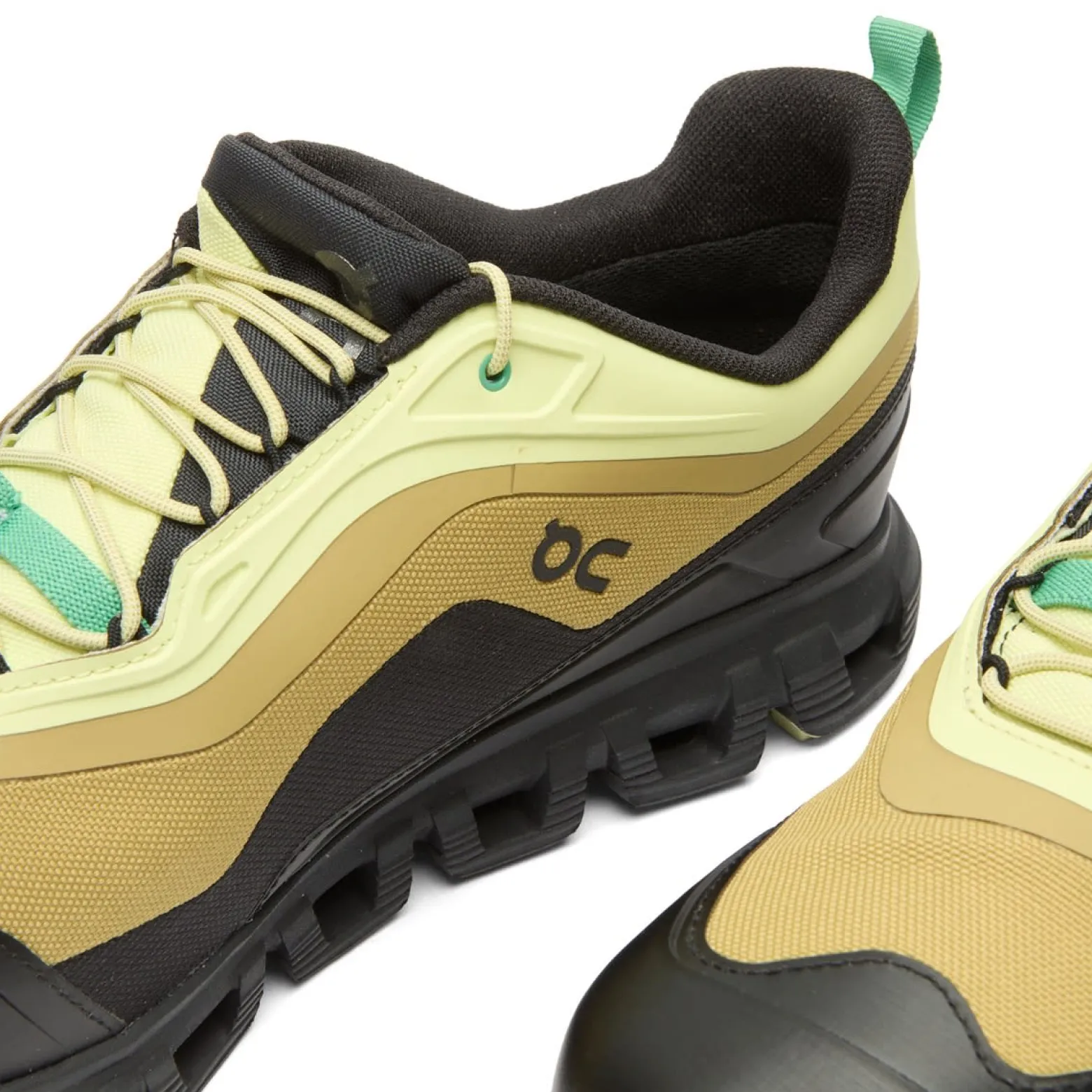 ON Cloud 6 Geo WP Sneaker