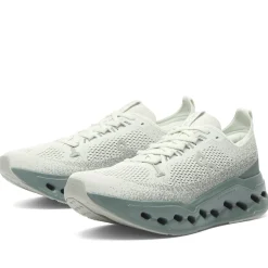 ON Cloudsurfer Max Sneaker