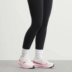 ON Cloudsurfer Next Sneaker