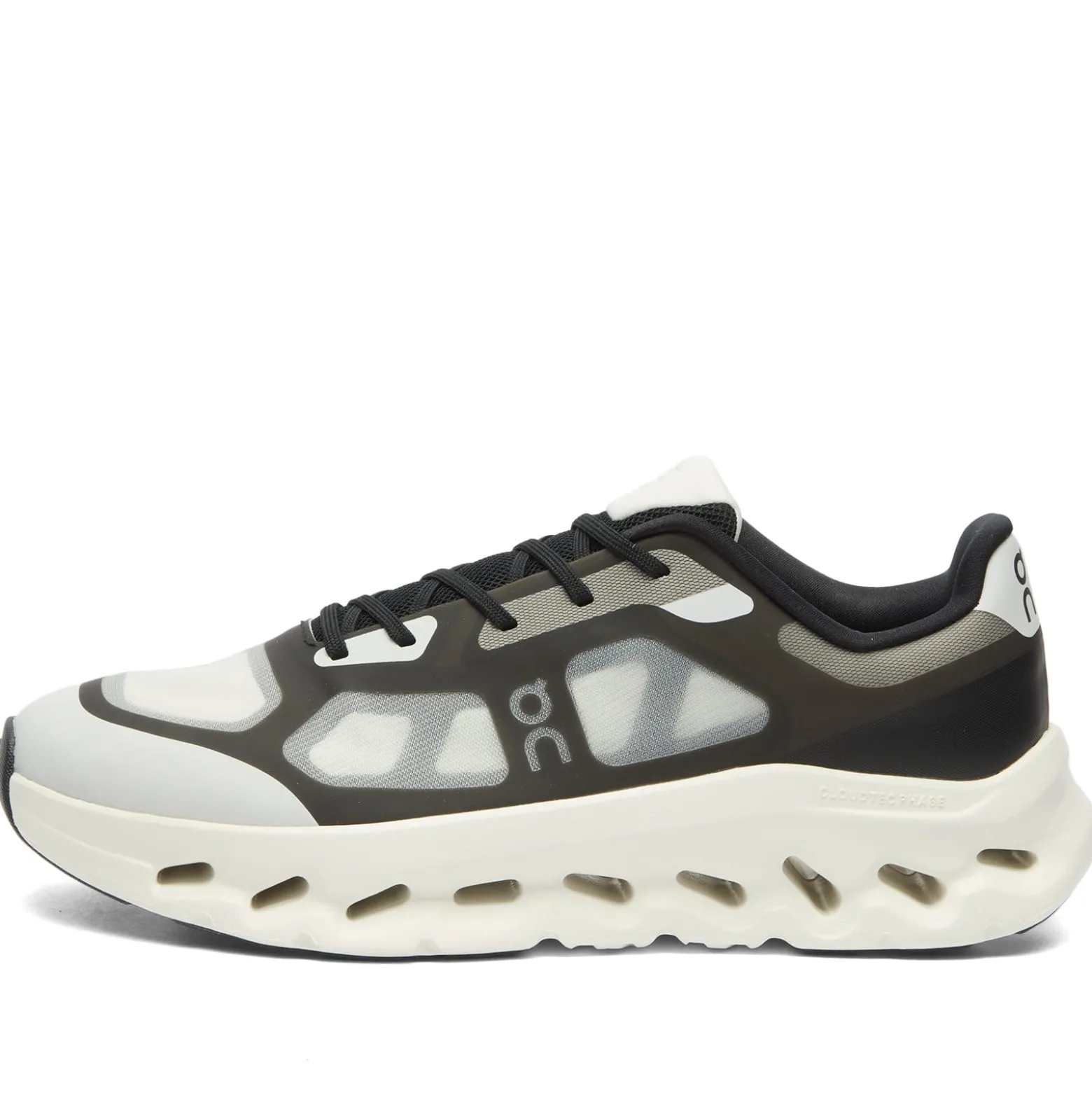 ON Cloudtilt Remix Sneaker