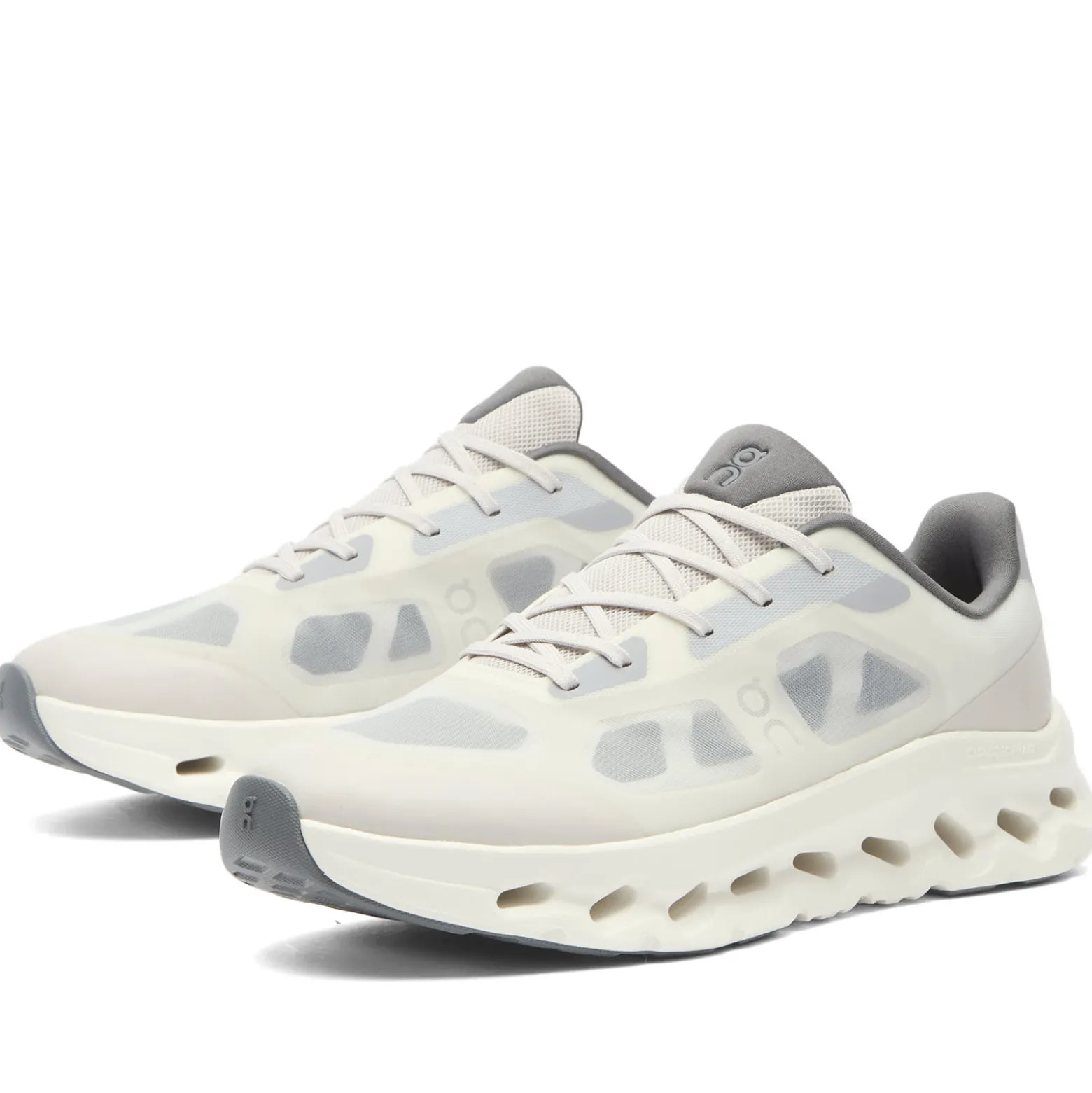 ON Cloudtilt Remix Sneaker