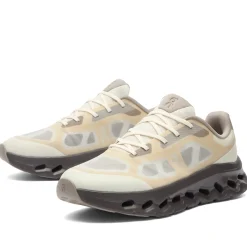 ON Cloudtilt Remix Sneaker