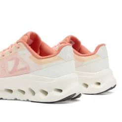 ON Cloudtilt Remix Sneaker