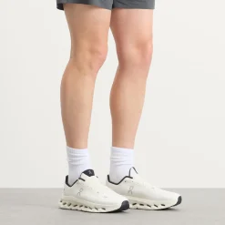 ON Cloudtilt Sneaker