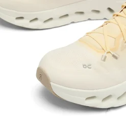 ON Cloudtilt Sneaker