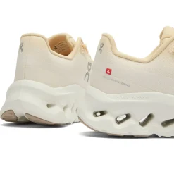 ON Cloudtilt Sneaker