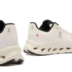 ON Cloudtilt Sneaker