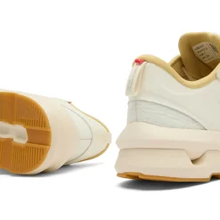 ON Cloudzone Moon Sneaker