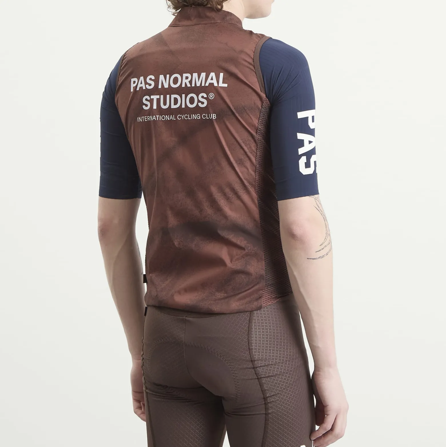 Pas Normal Studios Mechanism Stow Away Gilet