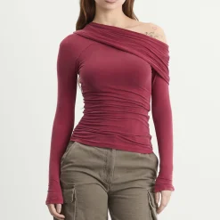 Peachy Den The Kylie Cold Shoulder Top