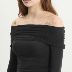 Peachy Den The Kylie Cold Shoulder Top