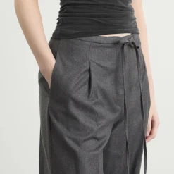 Róhe Relaxed Soft Wool Trousers