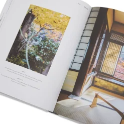 Rizzoli Tokyo: The Extraordinary Guide