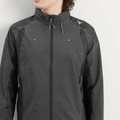 ROA Numb Pinstriped Hooded Wind Jacket