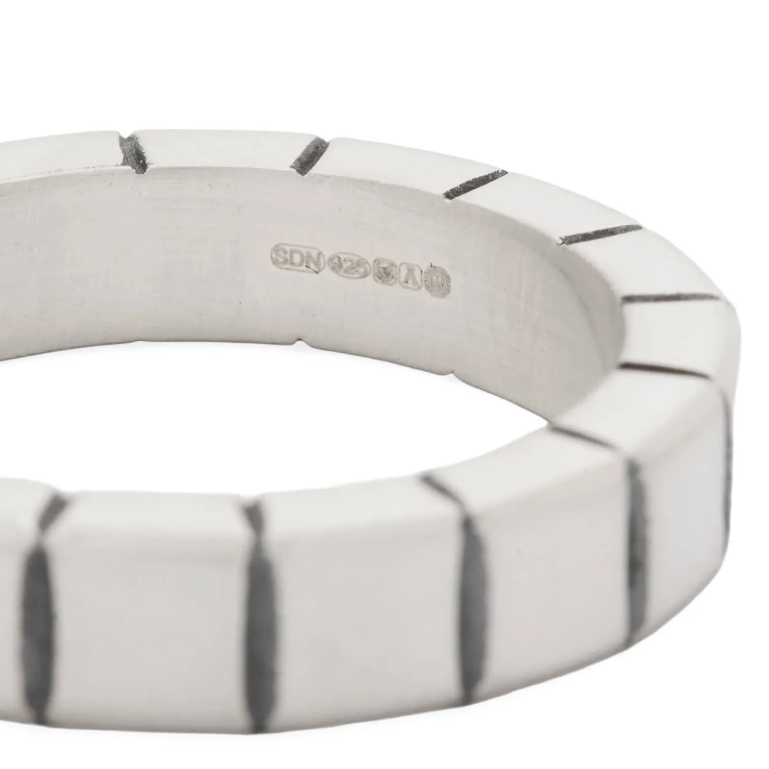 Serge DeNimes Box Ring