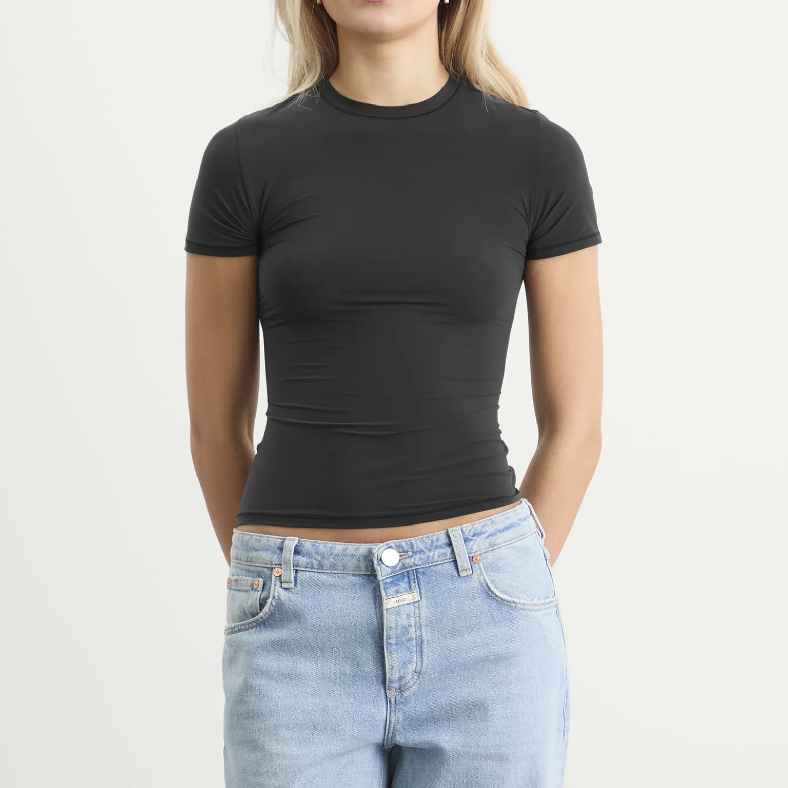 SKIMS Fits Everybody T-Shirt